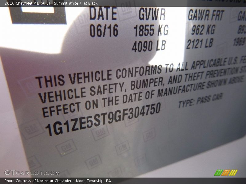 Summit White / Jet Black 2016 Chevrolet Malibu LT