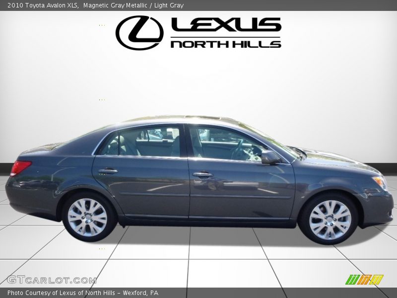 Magnetic Gray Metallic / Light Gray 2010 Toyota Avalon XLS
