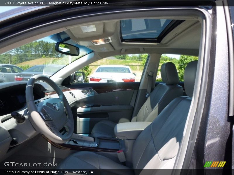 Magnetic Gray Metallic / Light Gray 2010 Toyota Avalon XLS