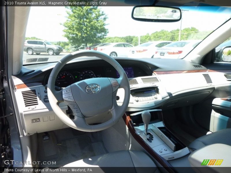 Magnetic Gray Metallic / Light Gray 2010 Toyota Avalon XLS