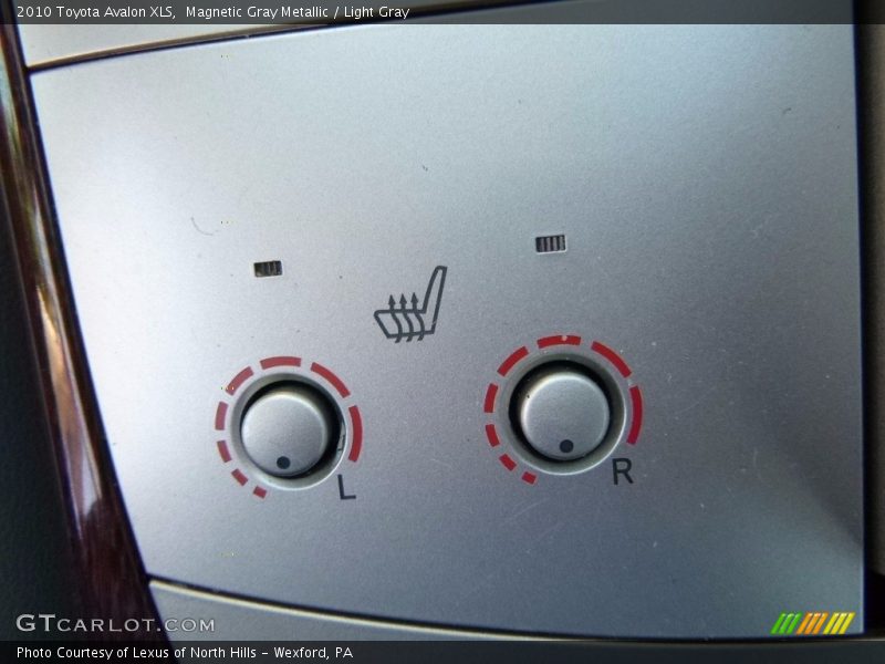 Magnetic Gray Metallic / Light Gray 2010 Toyota Avalon XLS