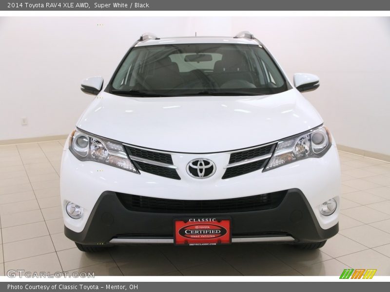 Super White / Black 2014 Toyota RAV4 XLE AWD