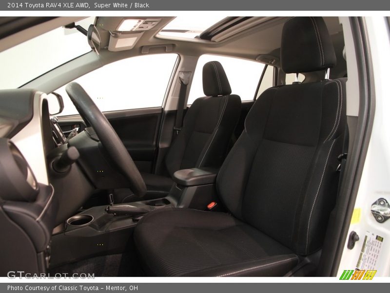 Super White / Black 2014 Toyota RAV4 XLE AWD