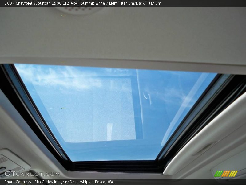 Summit White / Light Titanium/Dark Titanium 2007 Chevrolet Suburban 1500 LTZ 4x4