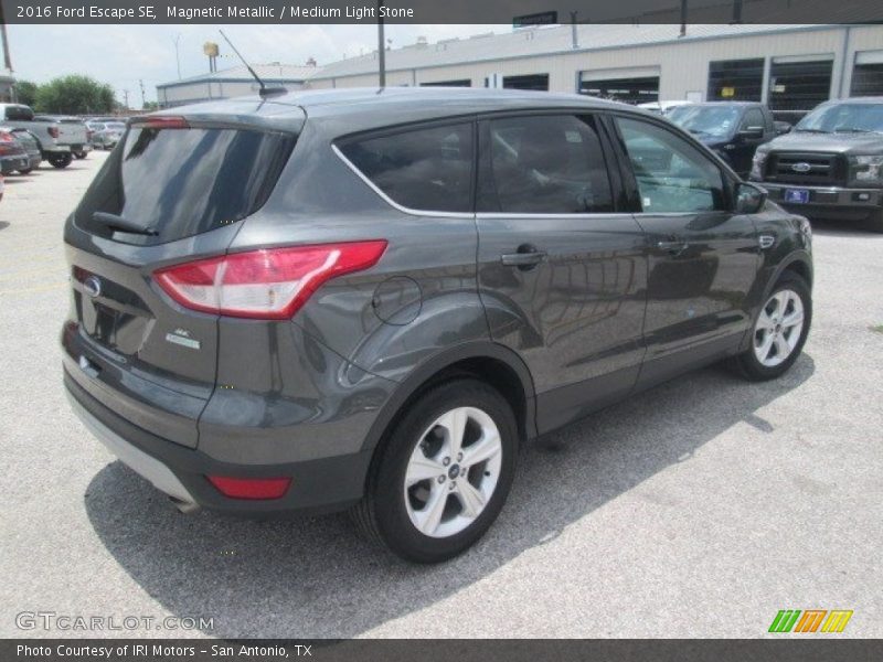 Magnetic Metallic / Medium Light Stone 2016 Ford Escape SE