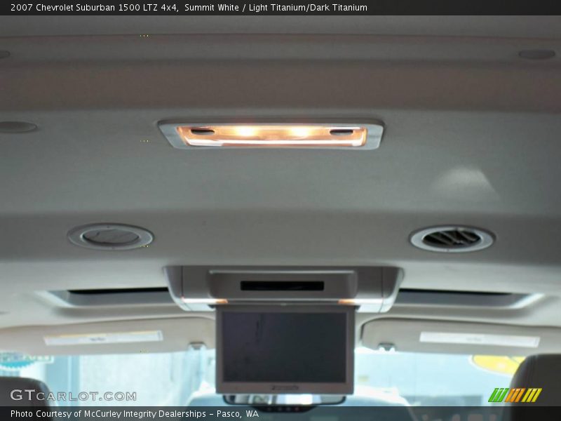 Summit White / Light Titanium/Dark Titanium 2007 Chevrolet Suburban 1500 LTZ 4x4