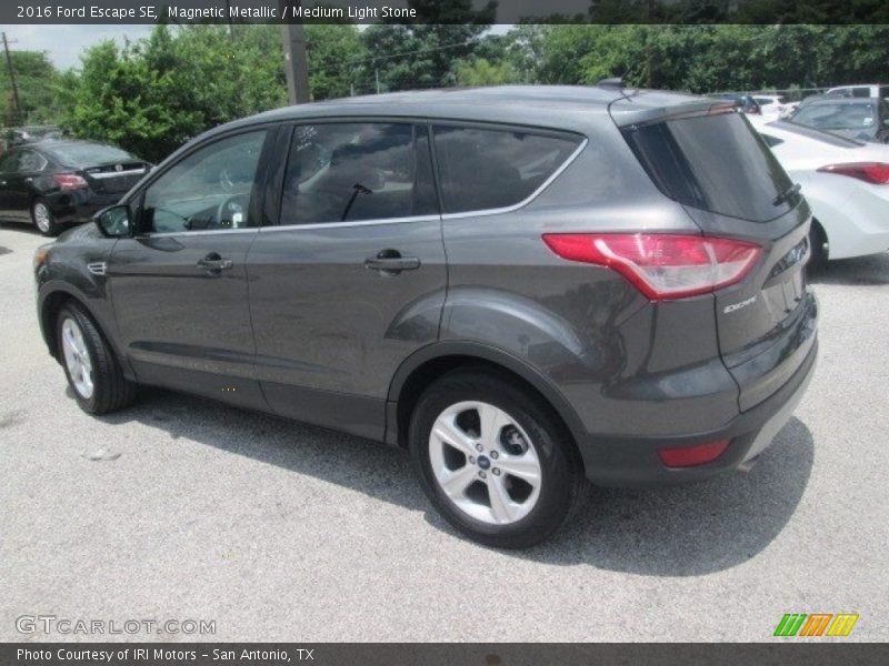 Magnetic Metallic / Medium Light Stone 2016 Ford Escape SE