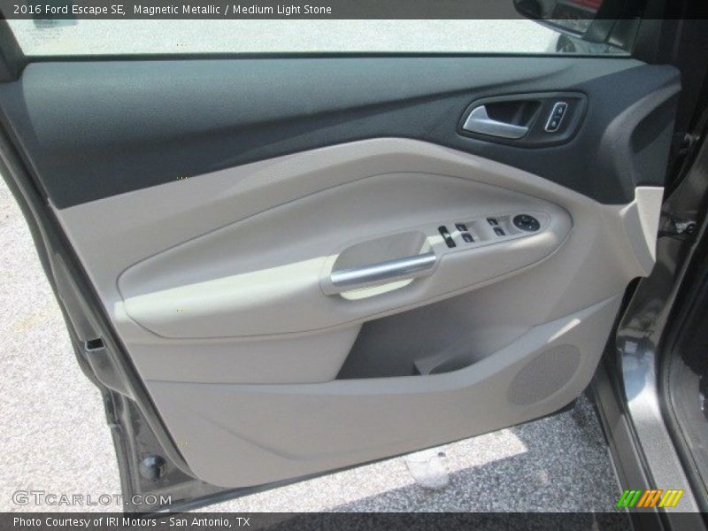 Magnetic Metallic / Medium Light Stone 2016 Ford Escape SE