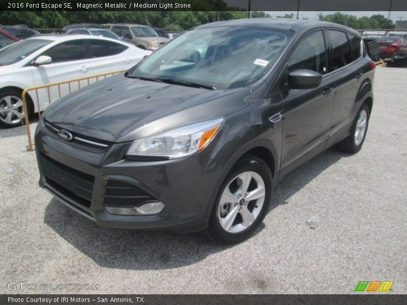 Magnetic Metallic / Medium Light Stone 2016 Ford Escape SE