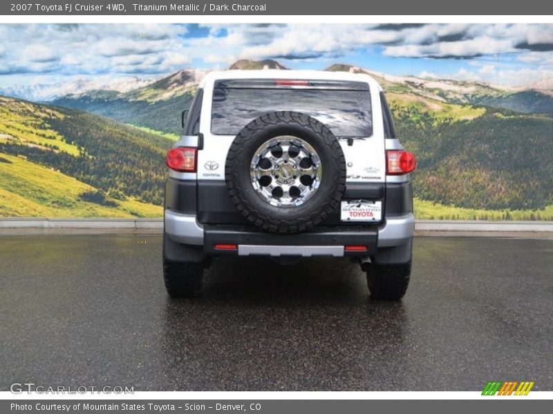 Titanium Metallic / Dark Charcoal 2007 Toyota FJ Cruiser 4WD