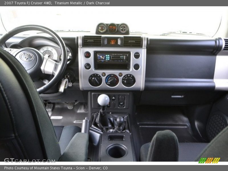 Titanium Metallic / Dark Charcoal 2007 Toyota FJ Cruiser 4WD