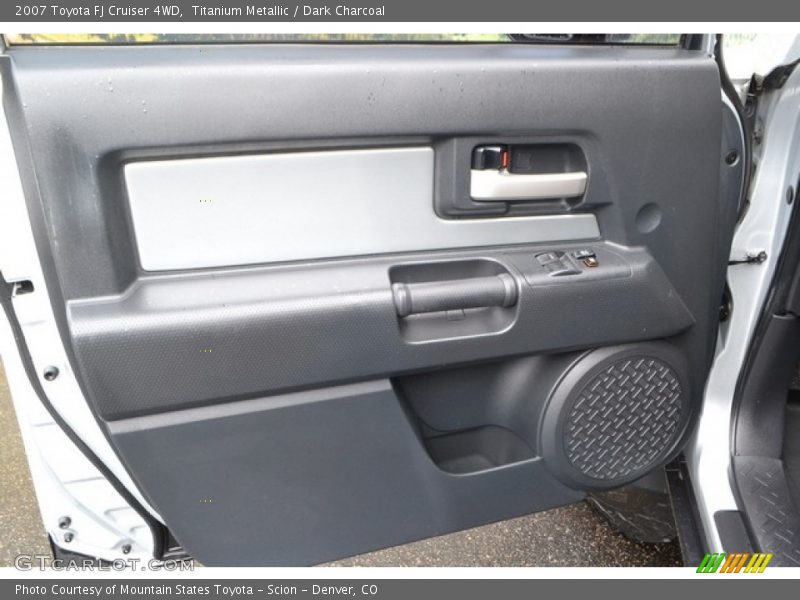 Titanium Metallic / Dark Charcoal 2007 Toyota FJ Cruiser 4WD