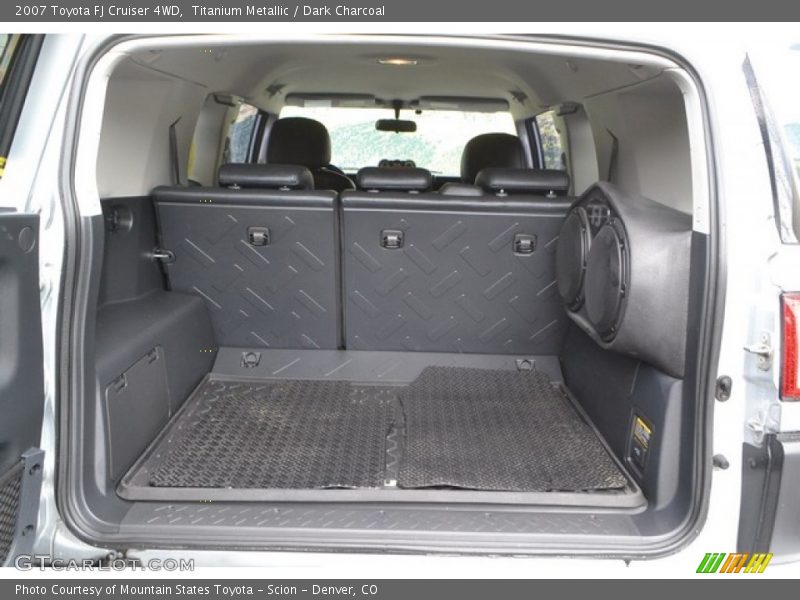 Titanium Metallic / Dark Charcoal 2007 Toyota FJ Cruiser 4WD