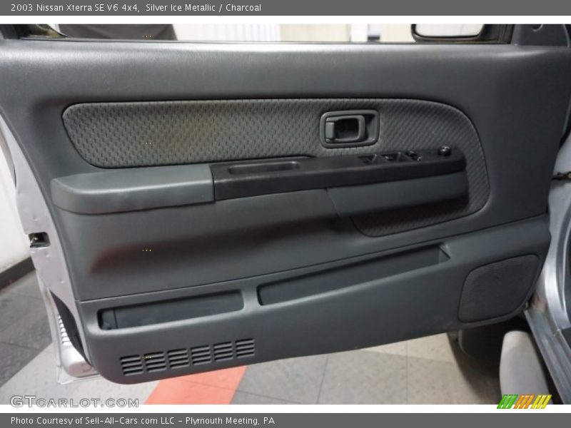 Silver Ice Metallic / Charcoal 2003 Nissan Xterra SE V6 4x4