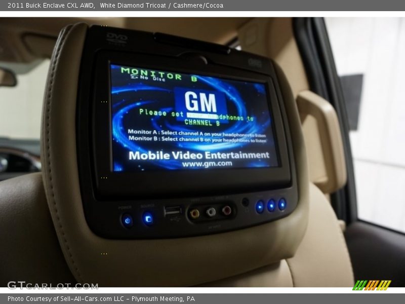 White Diamond Tricoat / Cashmere/Cocoa 2011 Buick Enclave CXL AWD