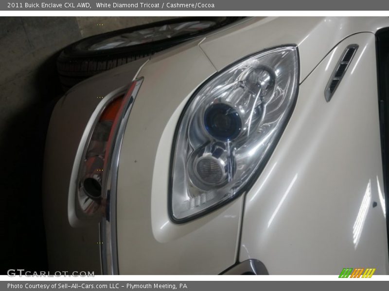 White Diamond Tricoat / Cashmere/Cocoa 2011 Buick Enclave CXL AWD
