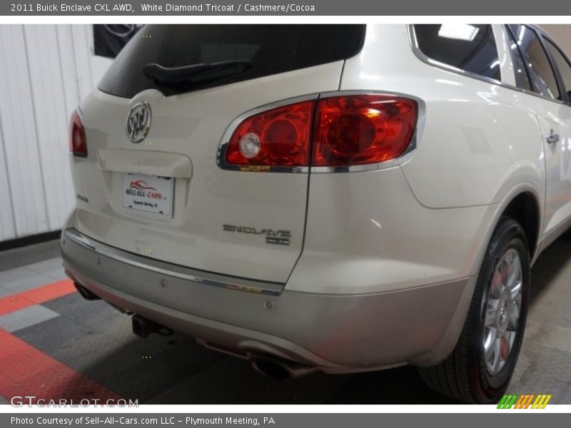 White Diamond Tricoat / Cashmere/Cocoa 2011 Buick Enclave CXL AWD