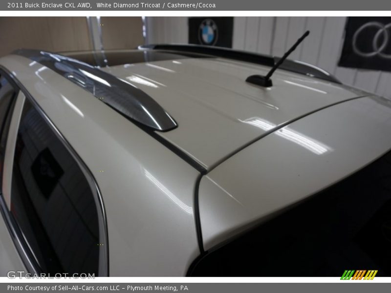 White Diamond Tricoat / Cashmere/Cocoa 2011 Buick Enclave CXL AWD