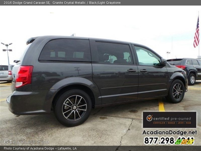 Granite Crystal Metallic / Black/Light Graystone 2016 Dodge Grand Caravan SE