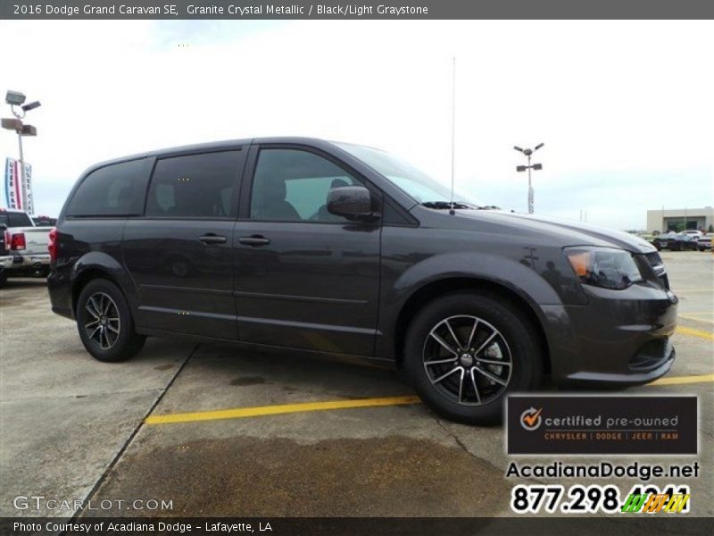 Granite Crystal Metallic / Black/Light Graystone 2016 Dodge Grand Caravan SE