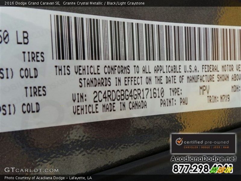 Granite Crystal Metallic / Black/Light Graystone 2016 Dodge Grand Caravan SE