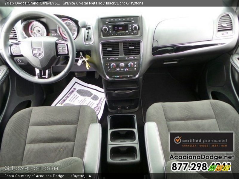 Granite Crystal Metallic / Black/Light Graystone 2016 Dodge Grand Caravan SE