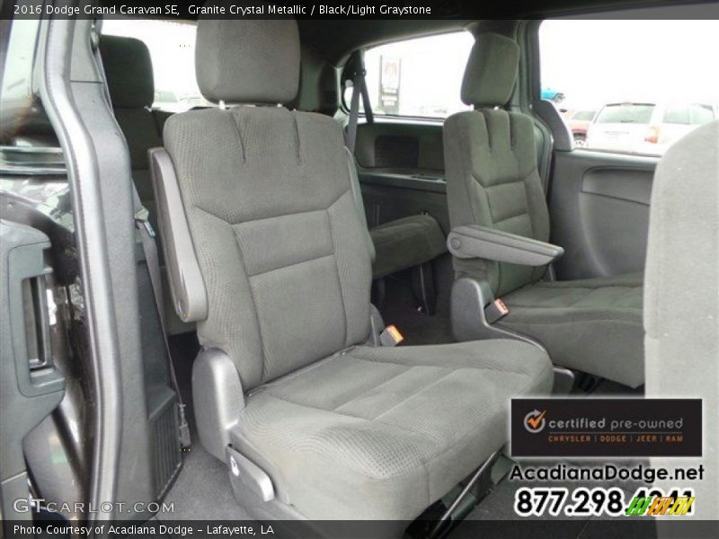 Granite Crystal Metallic / Black/Light Graystone 2016 Dodge Grand Caravan SE