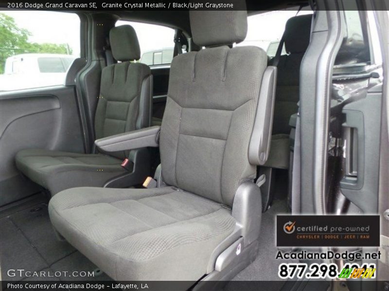 Granite Crystal Metallic / Black/Light Graystone 2016 Dodge Grand Caravan SE