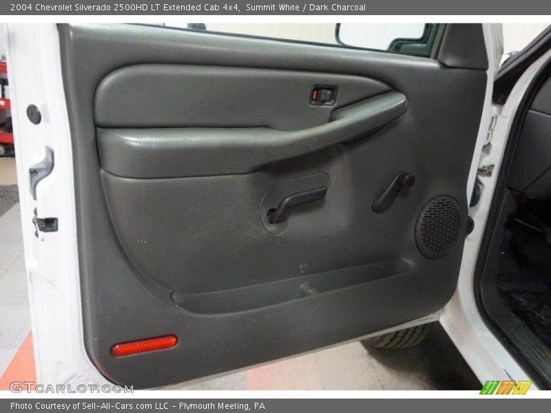 Summit White / Dark Charcoal 2004 Chevrolet Silverado 2500HD LT Extended Cab 4x4