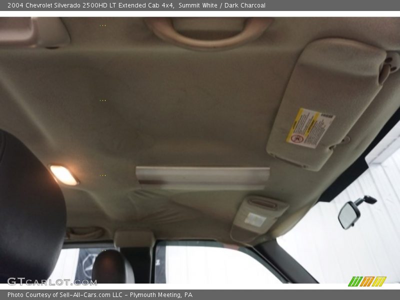 Summit White / Dark Charcoal 2004 Chevrolet Silverado 2500HD LT Extended Cab 4x4