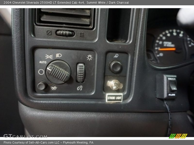 Summit White / Dark Charcoal 2004 Chevrolet Silverado 2500HD LT Extended Cab 4x4