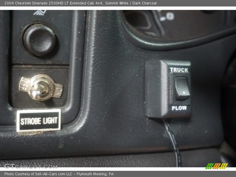 Summit White / Dark Charcoal 2004 Chevrolet Silverado 2500HD LT Extended Cab 4x4