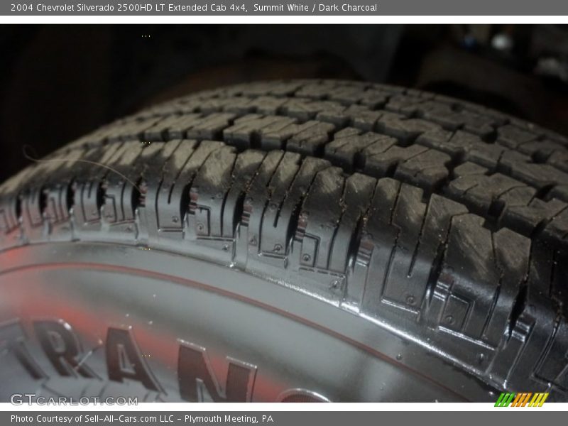 Summit White / Dark Charcoal 2004 Chevrolet Silverado 2500HD LT Extended Cab 4x4