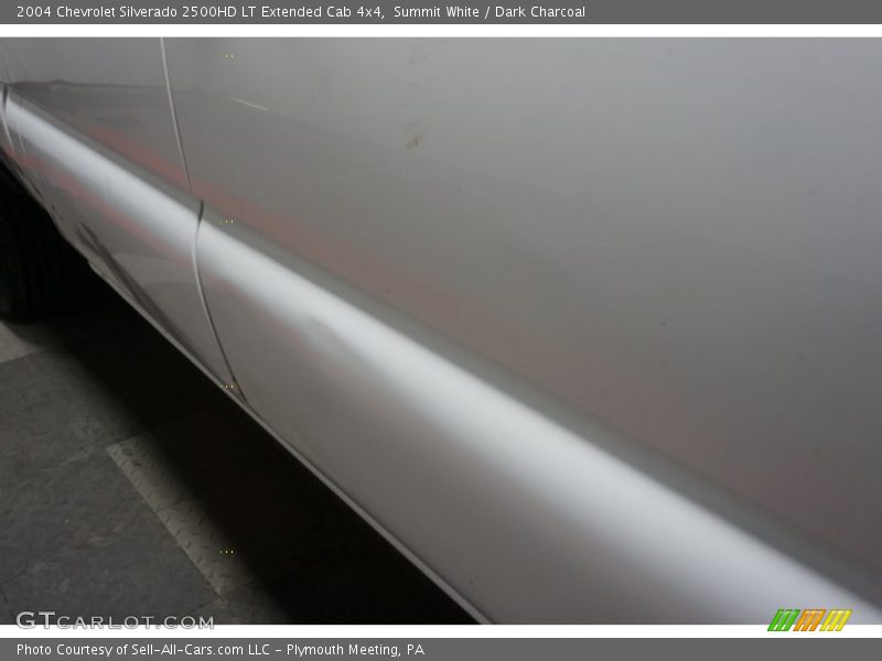 Summit White / Dark Charcoal 2004 Chevrolet Silverado 2500HD LT Extended Cab 4x4