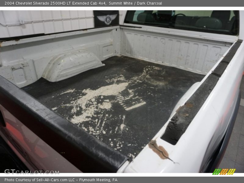 Summit White / Dark Charcoal 2004 Chevrolet Silverado 2500HD LT Extended Cab 4x4