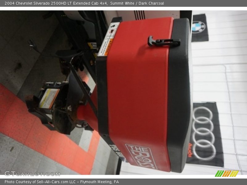 Summit White / Dark Charcoal 2004 Chevrolet Silverado 2500HD LT Extended Cab 4x4