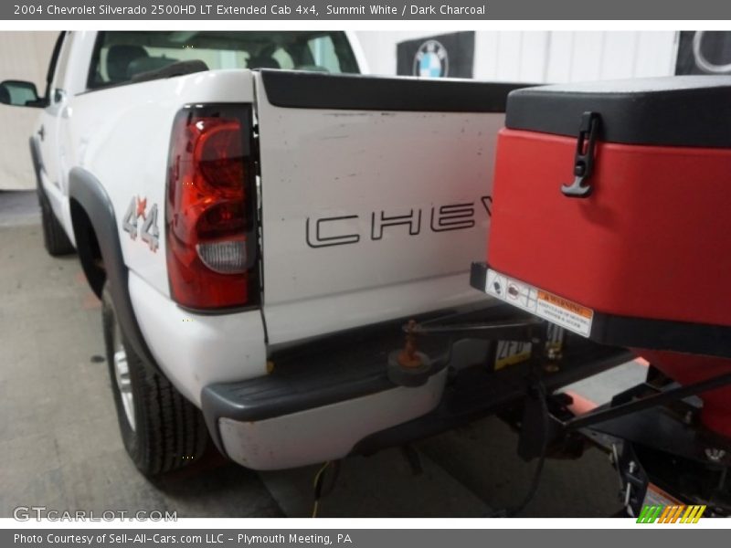 Summit White / Dark Charcoal 2004 Chevrolet Silverado 2500HD LT Extended Cab 4x4