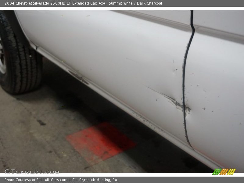 Summit White / Dark Charcoal 2004 Chevrolet Silverado 2500HD LT Extended Cab 4x4