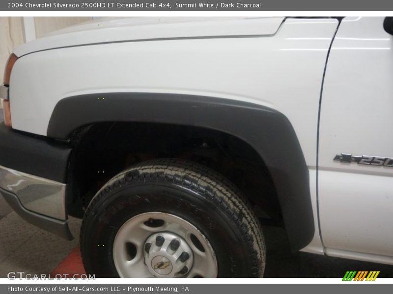 Summit White / Dark Charcoal 2004 Chevrolet Silverado 2500HD LT Extended Cab 4x4
