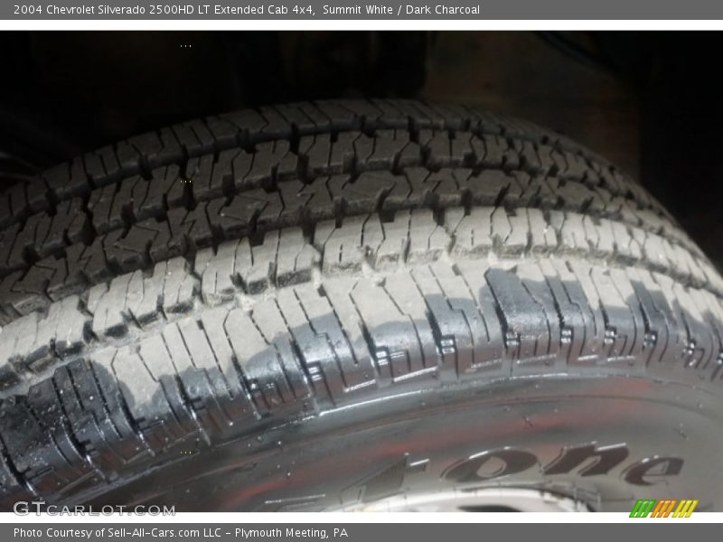 Summit White / Dark Charcoal 2004 Chevrolet Silverado 2500HD LT Extended Cab 4x4