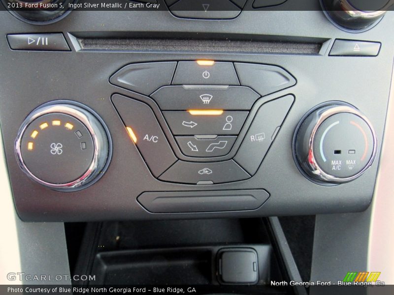 Ingot Silver Metallic / Earth Gray 2013 Ford Fusion S