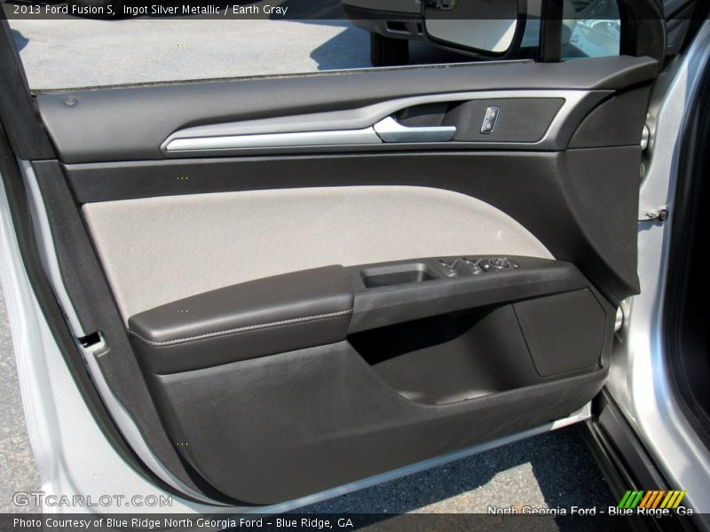 Ingot Silver Metallic / Earth Gray 2013 Ford Fusion S