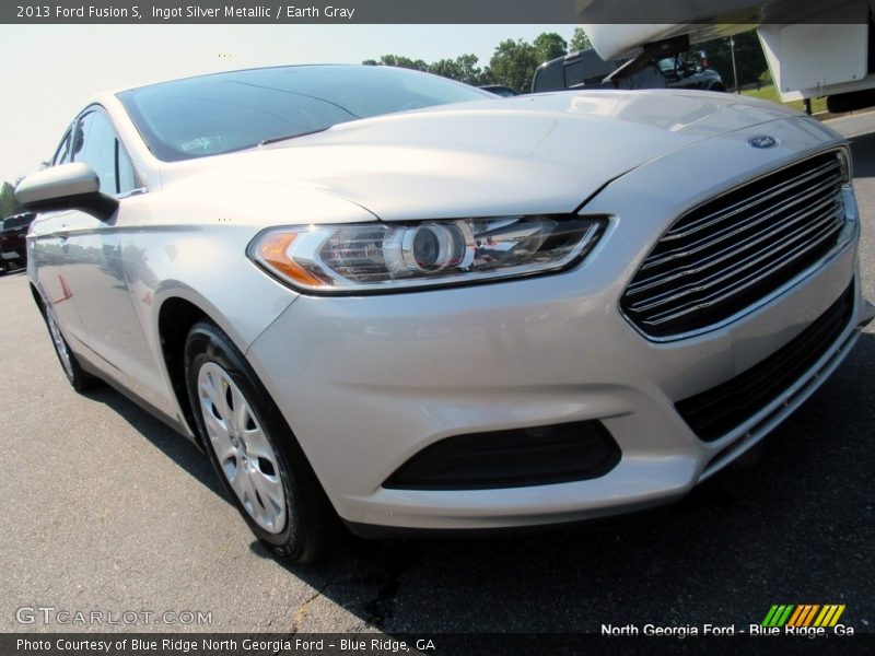 Ingot Silver Metallic / Earth Gray 2013 Ford Fusion S