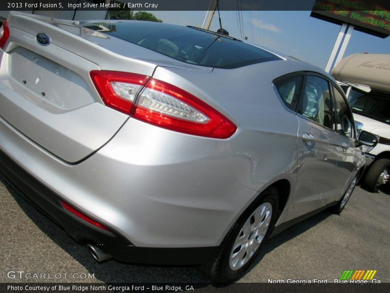 Ingot Silver Metallic / Earth Gray 2013 Ford Fusion S
