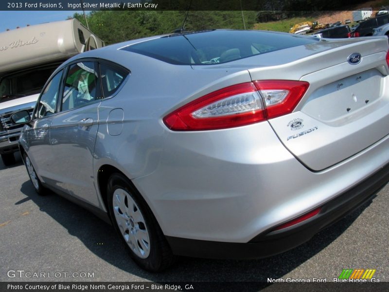 Ingot Silver Metallic / Earth Gray 2013 Ford Fusion S