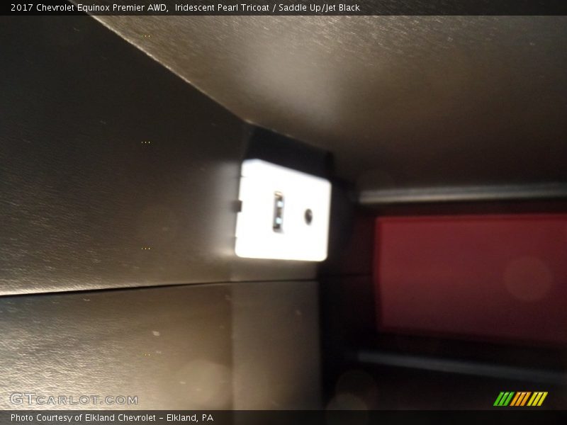 Iridescent Pearl Tricoat / Saddle Up/Jet Black 2017 Chevrolet Equinox Premier AWD