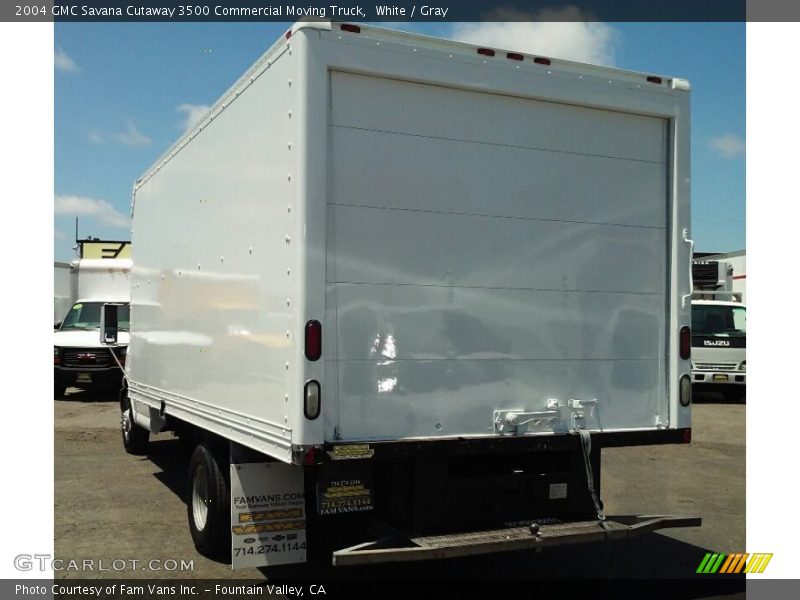 White / Gray 2004 GMC Savana Cutaway 3500 Commercial Moving Truck