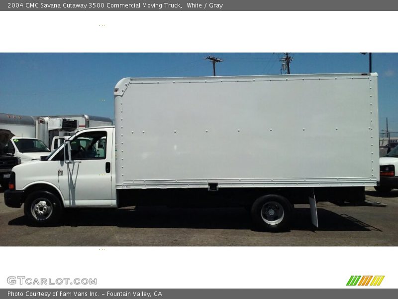 White / Gray 2004 GMC Savana Cutaway 3500 Commercial Moving Truck