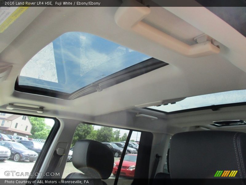 Fuji White / Ebony/Ebony 2016 Land Rover LR4 HSE