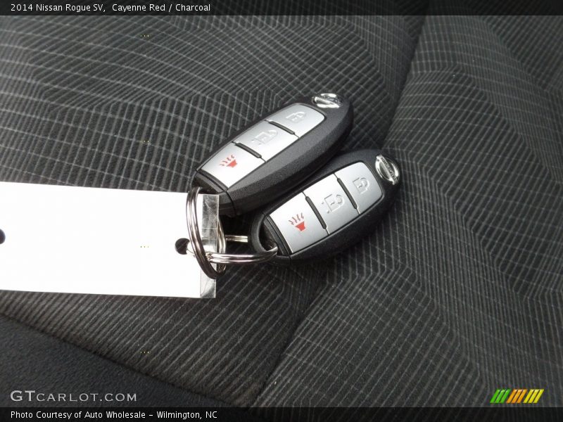 Cayenne Red / Charcoal 2014 Nissan Rogue SV